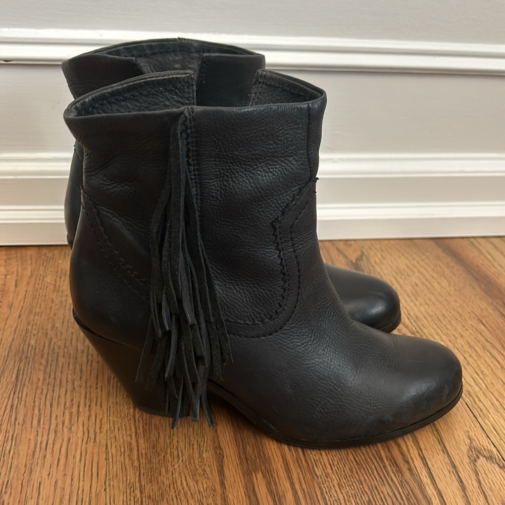 SAM EDELMAN Louie Leather Bootie
